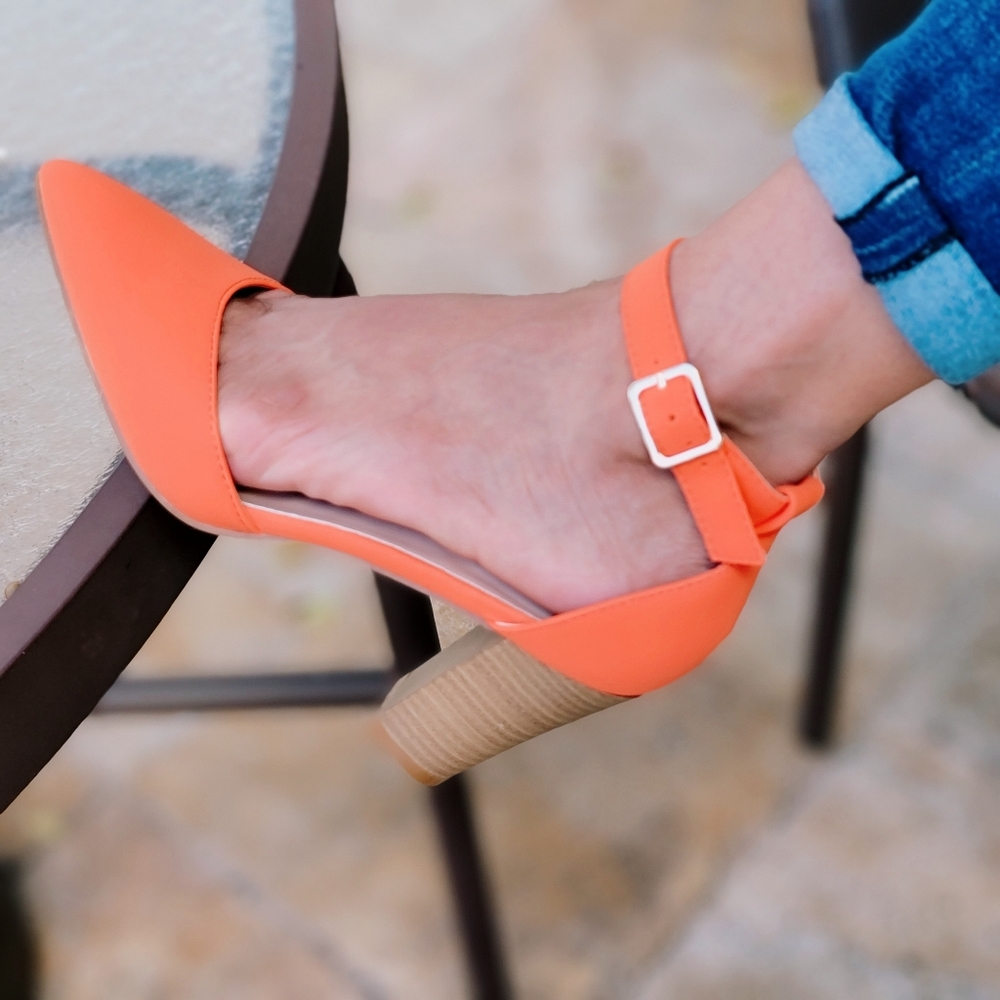 Women's Orange Closed Pointed Toe Chunky Heel Pump